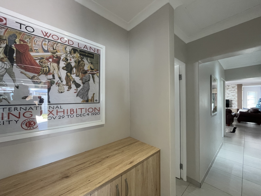 3 Bedroom Property for Sale in Langebaan North Western Cape